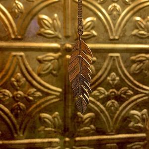 lond gold leaf necklace / very, very long / gold / leaf 🍁